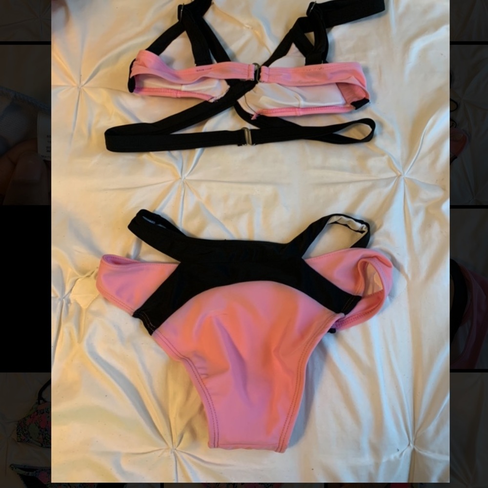 Bathing suit set - Picture 2 of 3